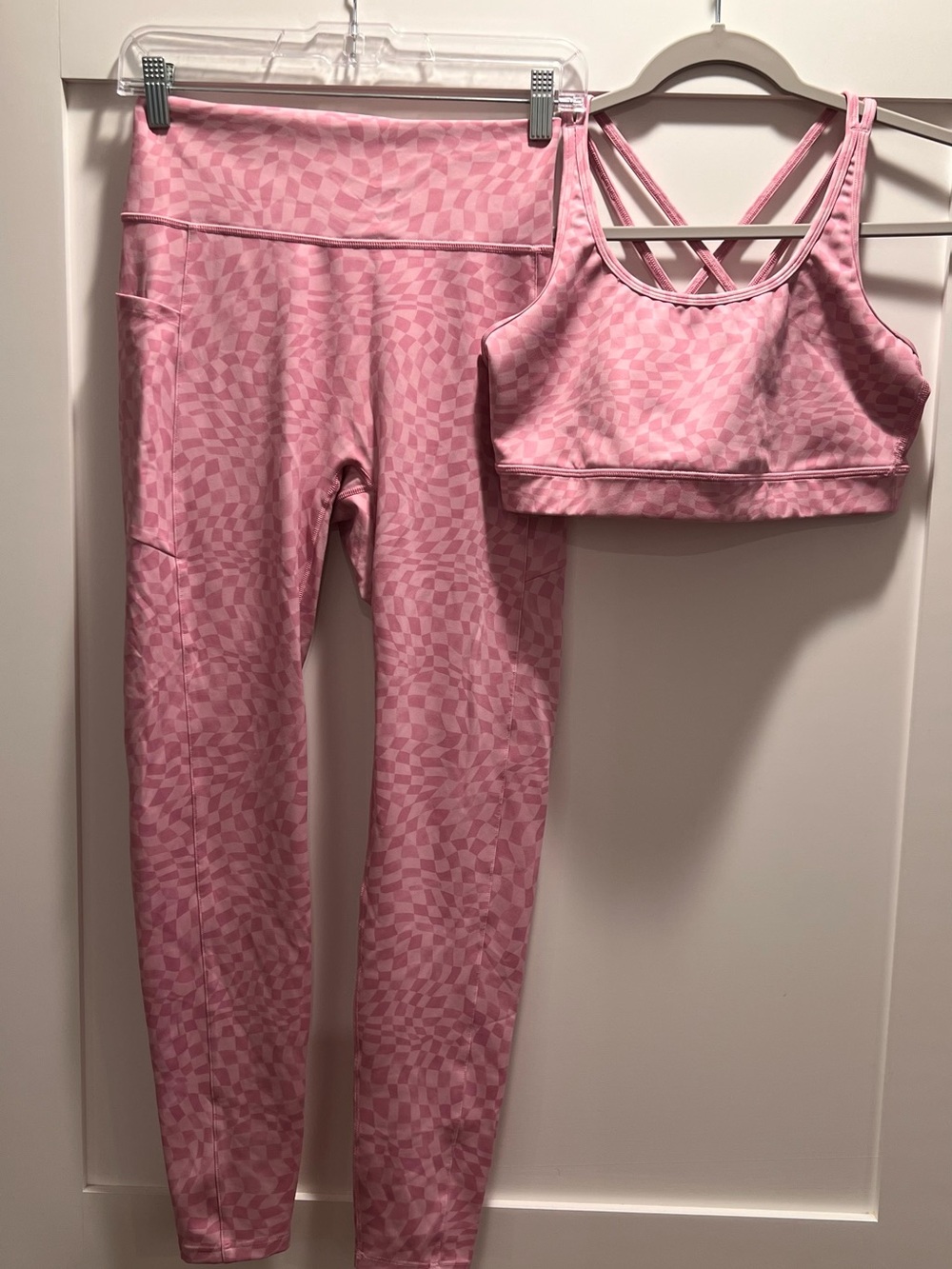 Pink "Wear It To Heart" Patterned Women's Active Legging and Sports Bra Set